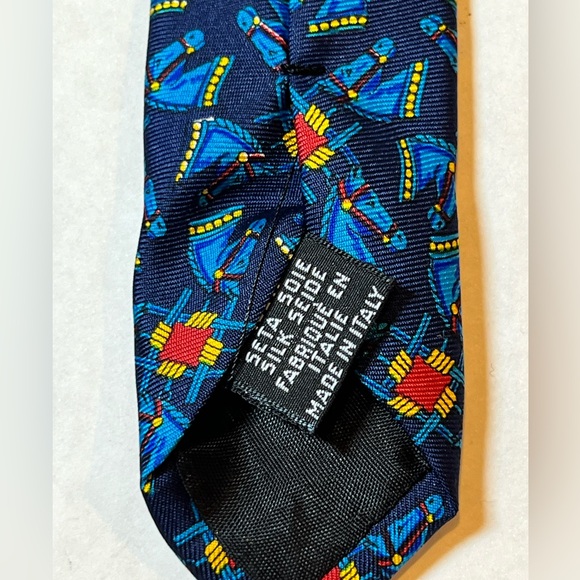 Longchamp Vintage Italian Silk Horse Head Tie in Blue Design - Picture 7 of 7